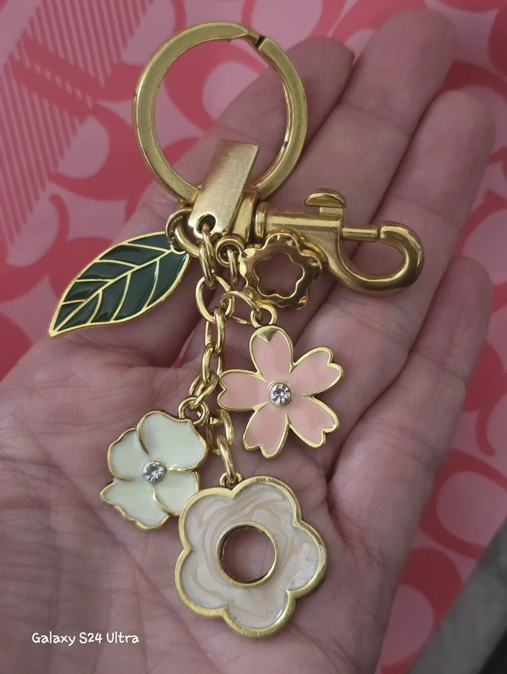 Beautiful Flower Bag Charm/ Keychain NEW - Picture 10 of 10